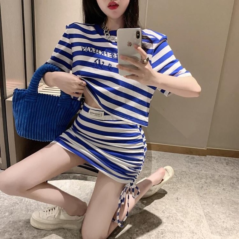 Set Đồ Thể Thao Áo Thun Ngắn Tay + Chân Váy Ngắn Thời Trang Mùa Hè Cho Nữ