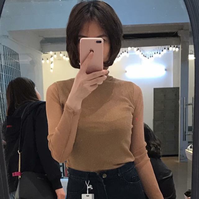 Áo len nhũ cao cổ