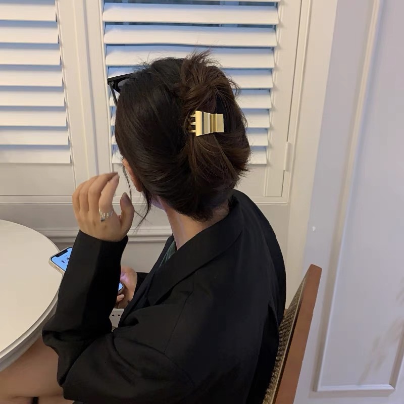 Kẹp Tóc Đuôi Ngựa Bằng Kim Loại Thiết Kế Nhỏ Nhắn Dễ Thương Thời Trang
