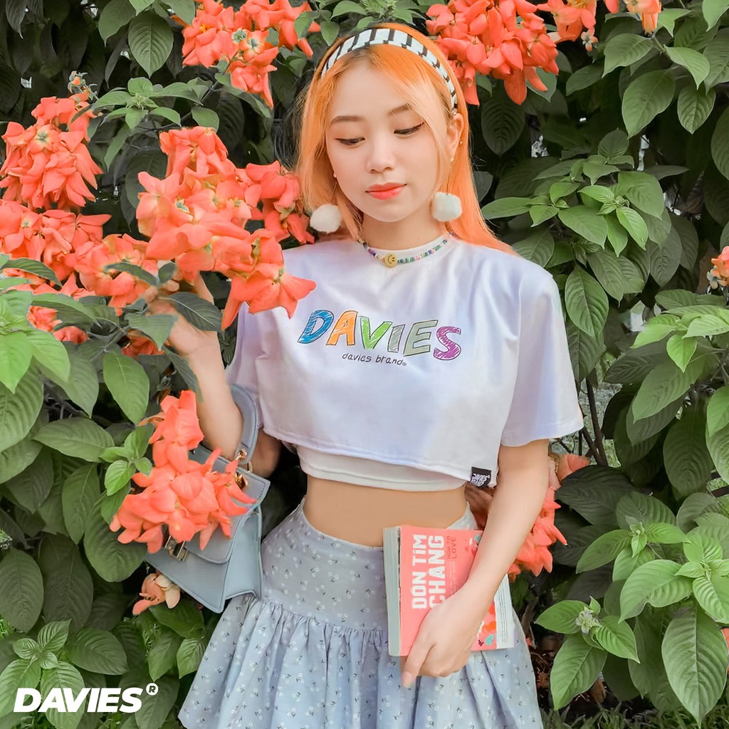 Áo croptop rộng nữ Davies brand - White Painting Croptop