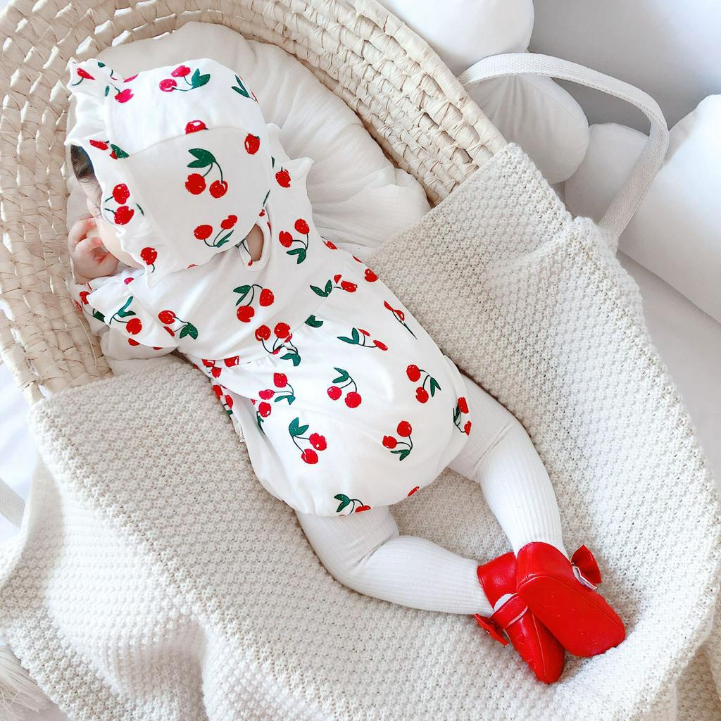 Bộ áo liền quần + nón trùm đầu xinh xắn đáng yêu dành cho trẻ sơ sinh