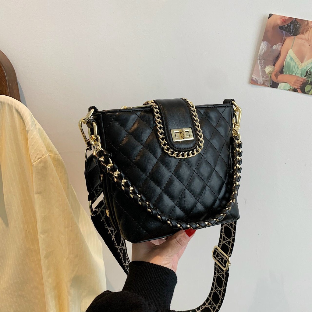 Túi đeo chéo nữ khoá xoay trần trám phối xích da mềm dây bản to rẻ đẹp thời trang TIMISTOREHN TN061