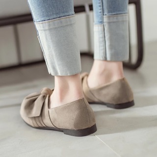 Giày bệt bít mũi nơ da lộn
