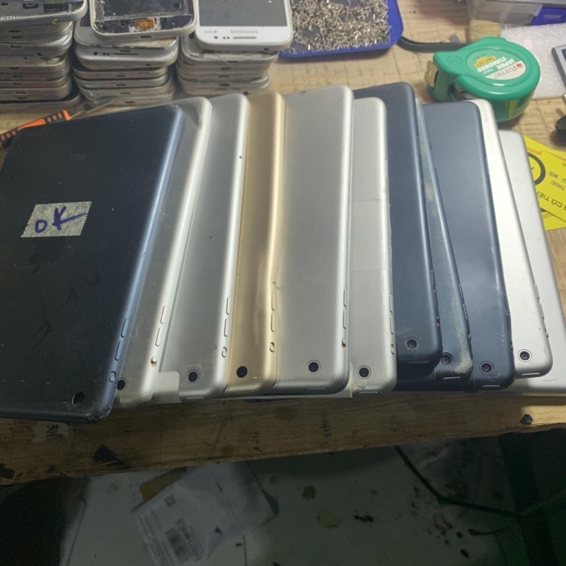 cụm dưới ipad mini zin bóc máy cho anh em lấy linh kiện | BigBuy360 - bigbuy360.vn