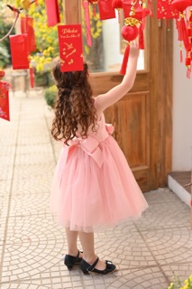 Váy hoa hồng có sẵn