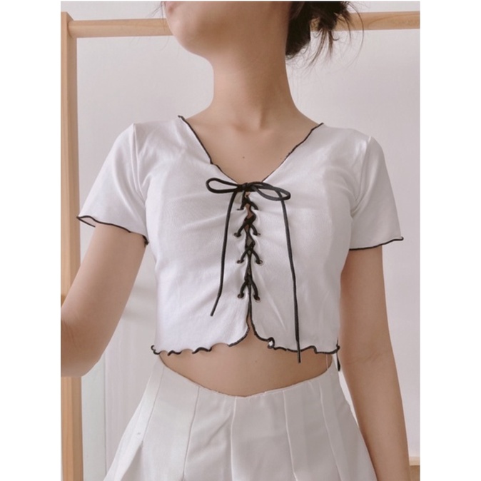 Áo Croptop Kiểu Nữ Viền Chỉ Cổ V Phối Dây Cột Nơ | By Bear.story