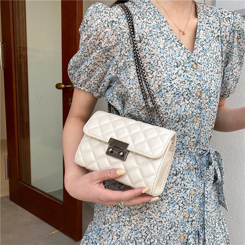 Túi đeo vai IELGY hình vuông nhỏ phối dây xích thời trang sành điệu cho nữ