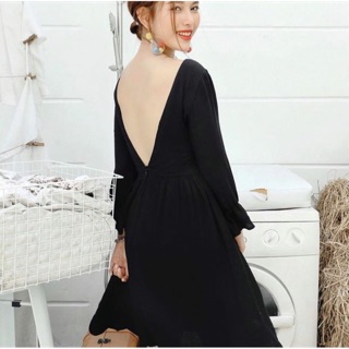 Đầm xoè tay dài V lưng