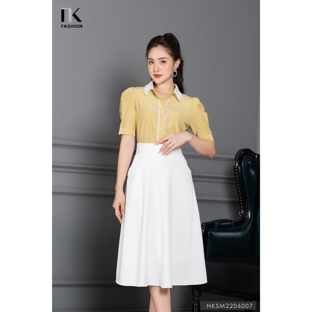 Áo Sơ Mi Cổ Đức Ren Dọc Nẹp NK FASHION Chất Liệu Thoáng Mát, Kiểu Dáng Thanh Lịch NKSM2206007