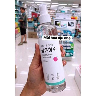 Xịt Thơm Quần Áo Hàn Quốc Fabric Perfume 250ml