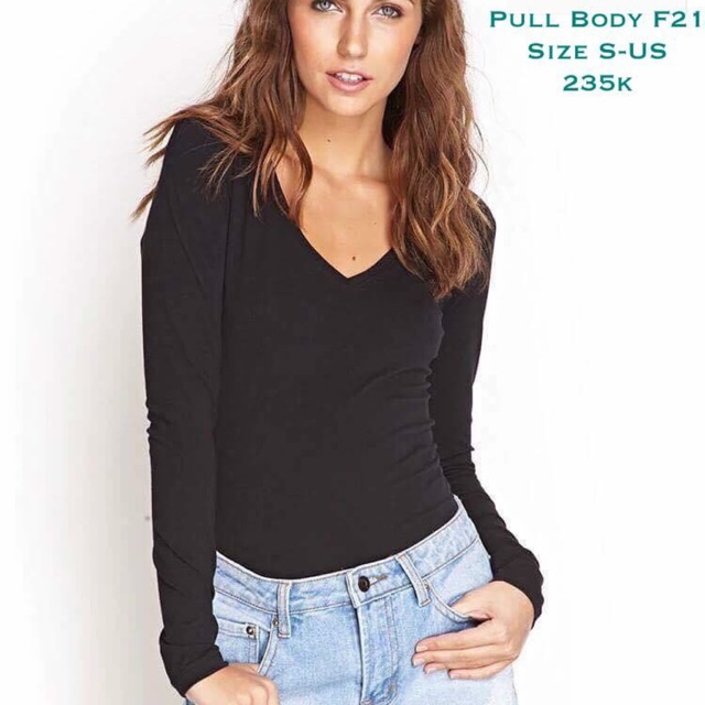 Áo thun body cổ tim F21 auth (S)