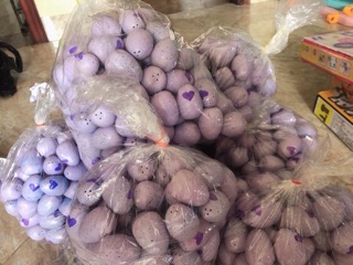 Trứng Hatchimals màu tím (thú khác nhau)