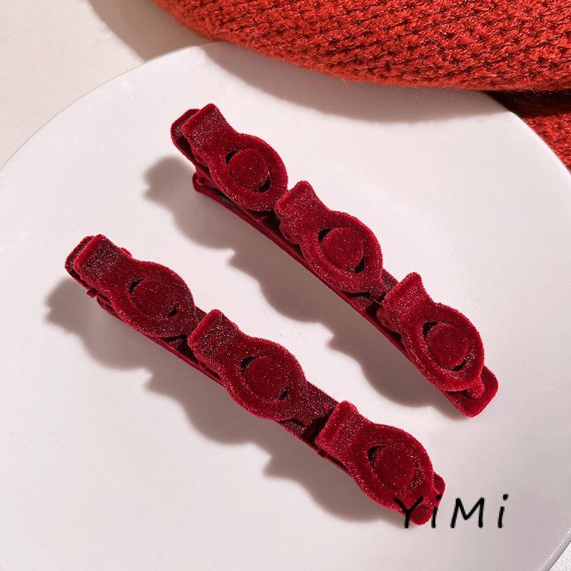 Kẹp tóc mái phối vải nhung độc đáo cho nữ