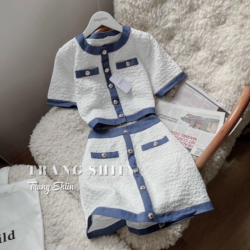 Set Áo Croptop Xốp Kèm Chân Váy Chữ A Viền Xanh Nút Tiểu Thư