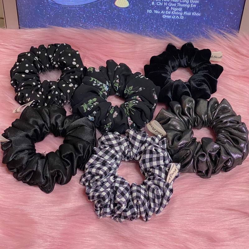 Tổng hợp scrunchies tone đen