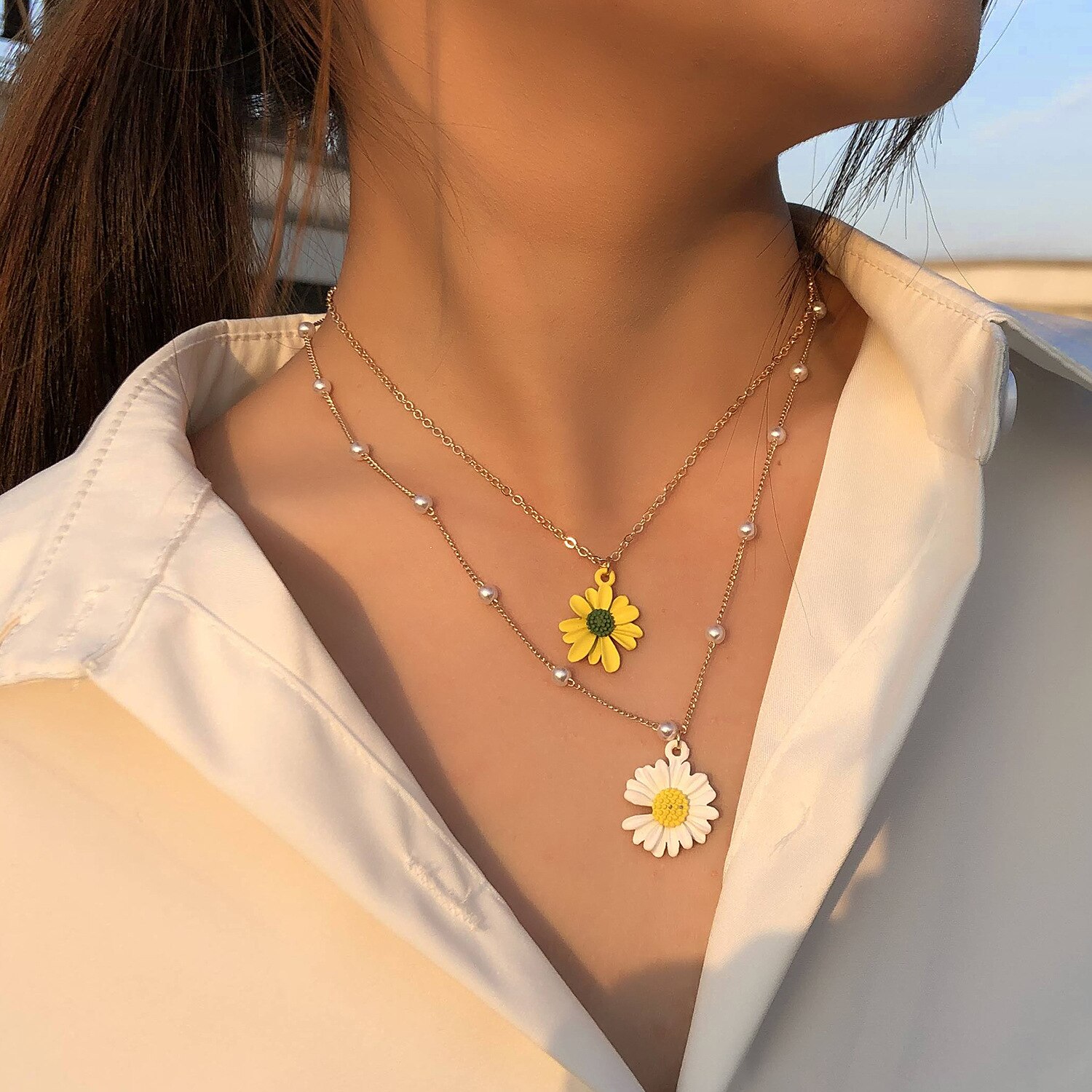 Korean Fashion Layered Pearl Flower Pendant Necklace Female Daisy Pearl Necklace Vintage Jewelry Gift