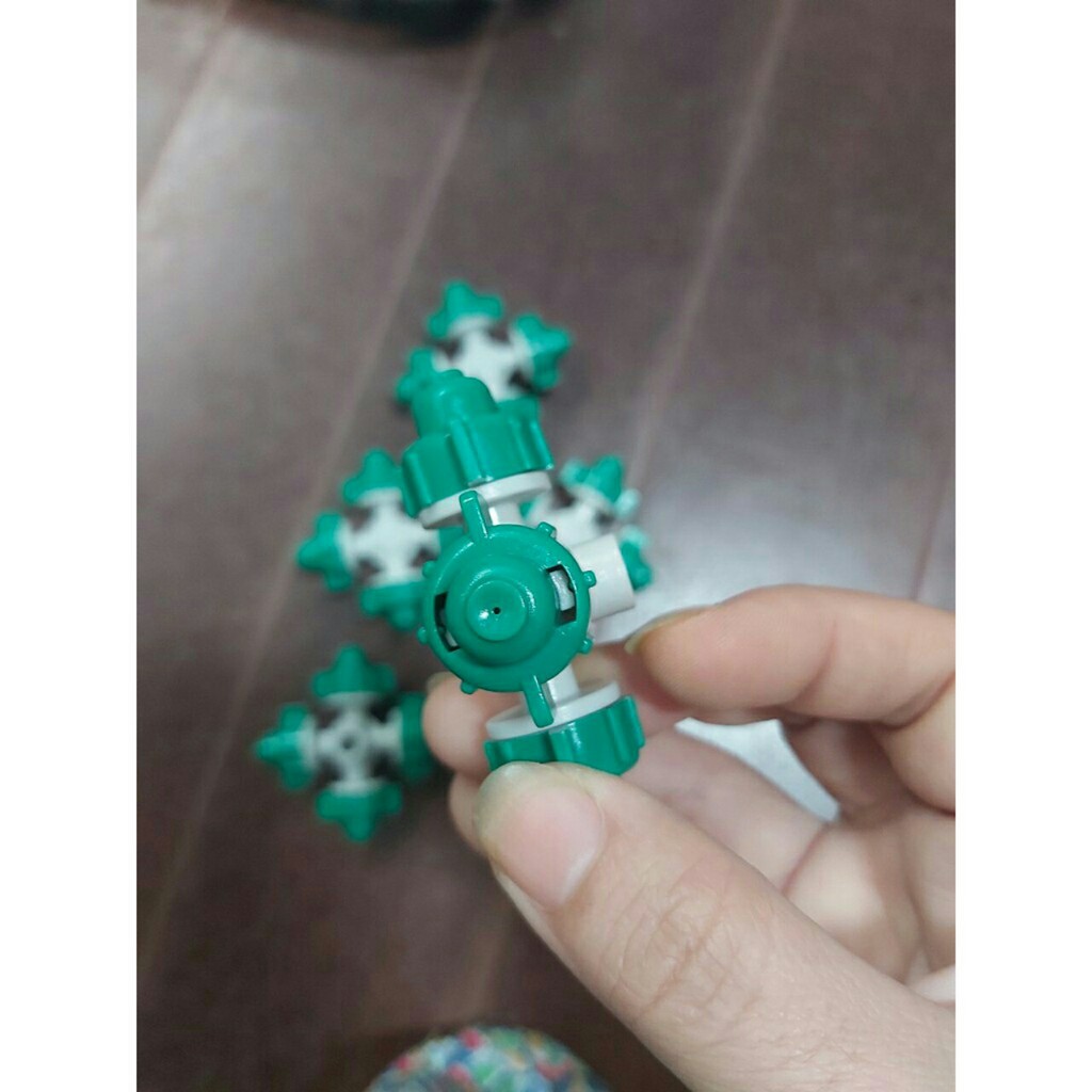 Béc phun sương 4 tia