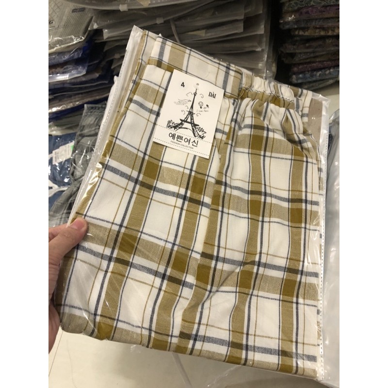 Quần sọc caro kéo khoá trước lưng thun sau