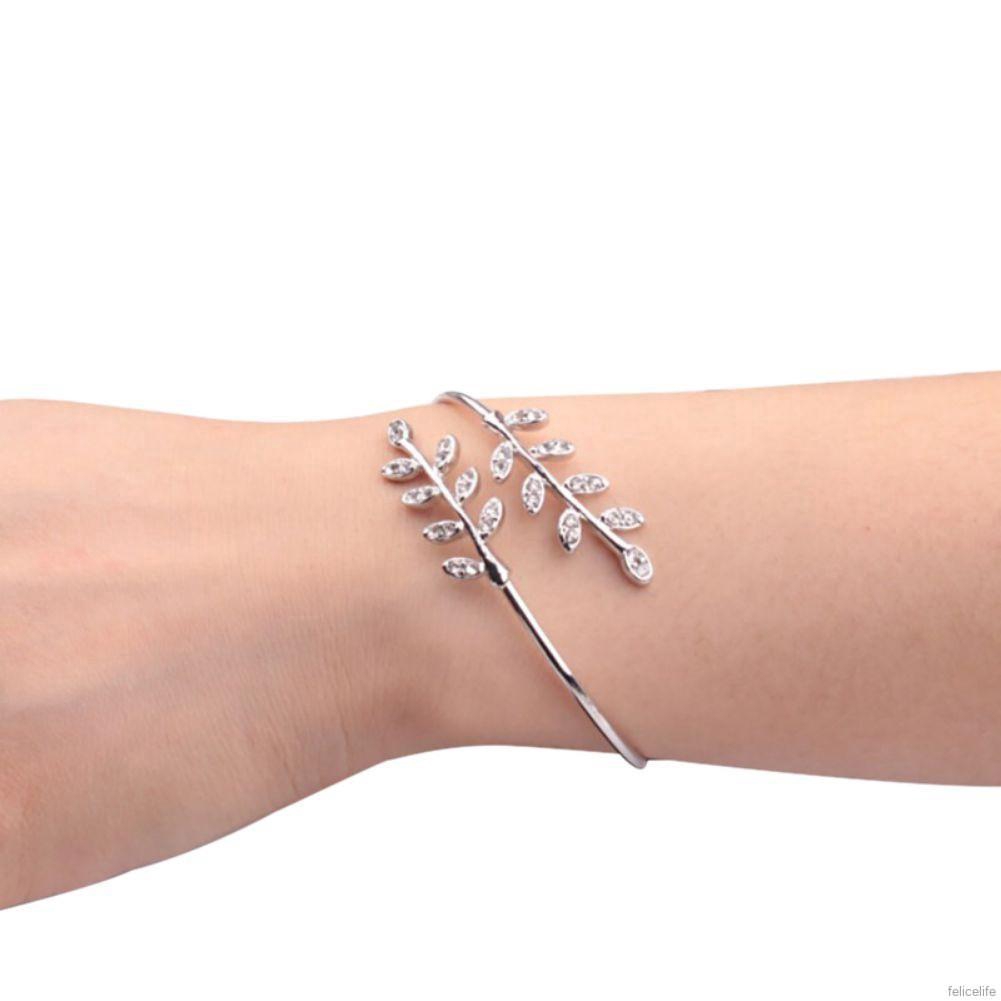 Vòng tay đính đá có thể điều chỉnh dễ dàng