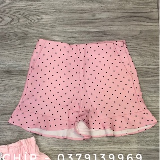 Quần hồng chấm bi