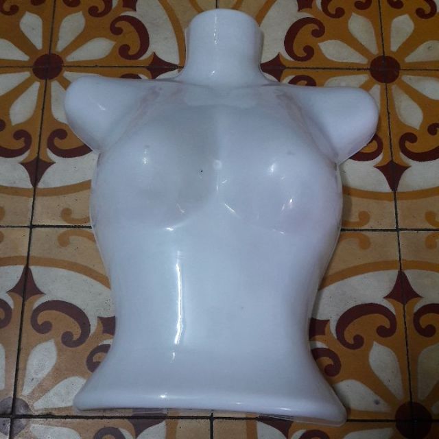 Máng nhựa treo áo bán thân