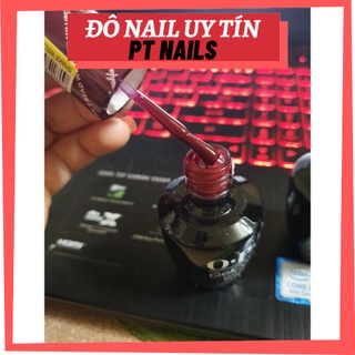 sơn gel opi màu đỏ mận