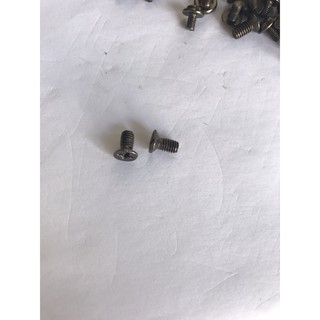 Ốc vít M4 đầu bằng