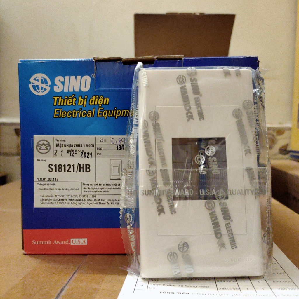 Mặt nhựa chứa 1 MCCB  kiểu B Sino S18121/HB dòng S18