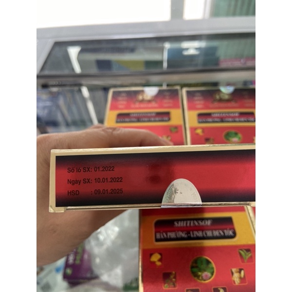 Shitinsof nhuộm đen tóc Hán Phương