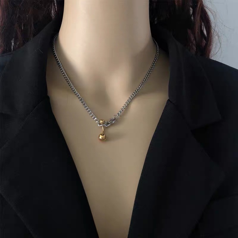 Vòng cổ loại ngắn mặt bóng cân bằng kiểu dáng cổ điển màu sắc tương phản độc đáo