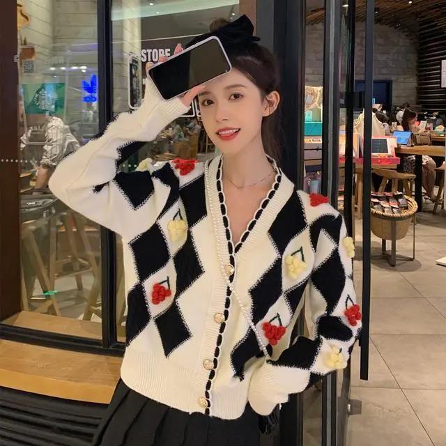 Jiashucheng Áo Sweater Dệt Kim Cổ Chữ V Phối Ren Đính Đá Thời Trang Mùa Thu 2021 Mới Cho Nữ