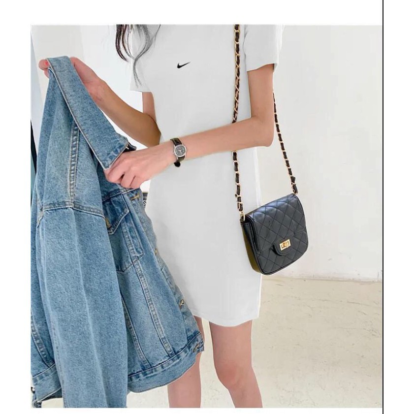 Váy dáng suông cổ tròn tay ngắn tay Đầm body đen thun tay ngắn | BigBuy360 - bigbuy360.vn