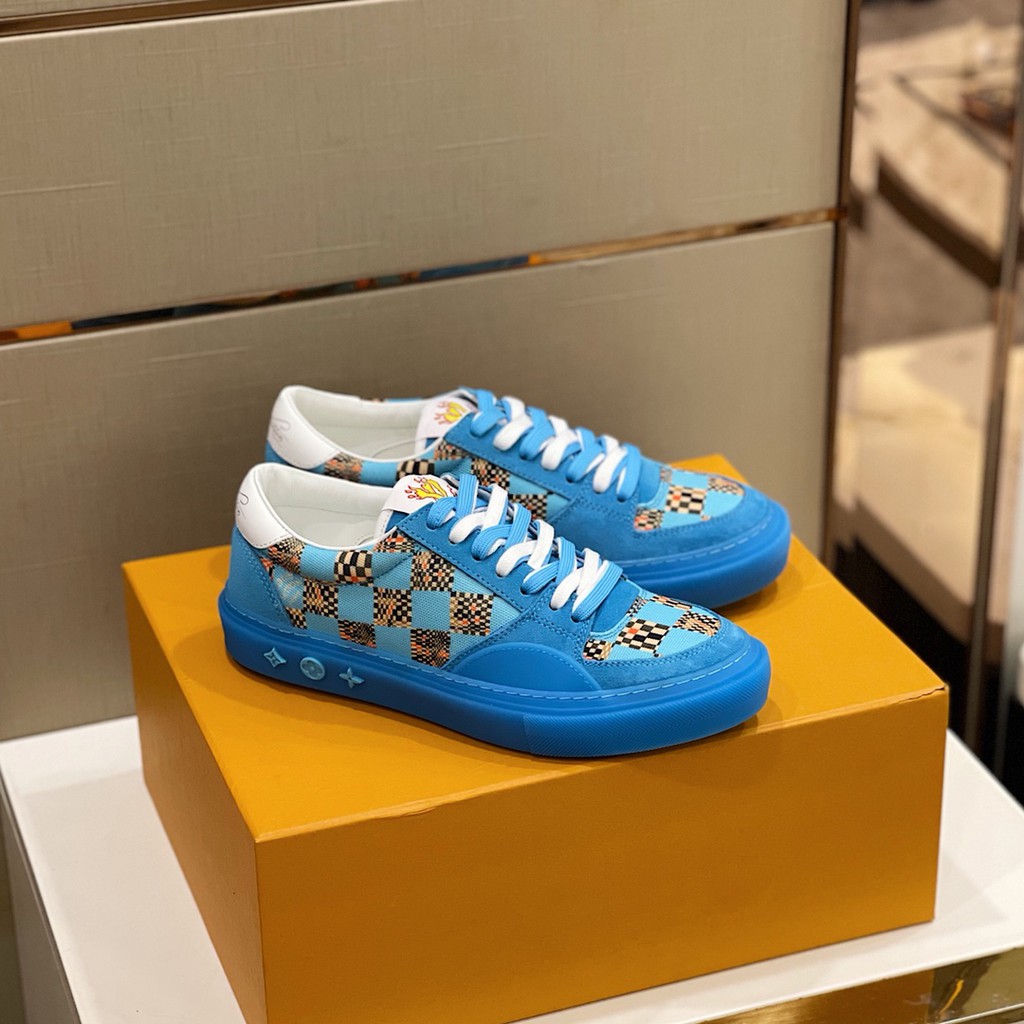 Giày sneakers nam da thật Louis Vuitton LV thiết kế thể thao, màu sắc tươi sáng, độc đáo mang đến sự nổi bật