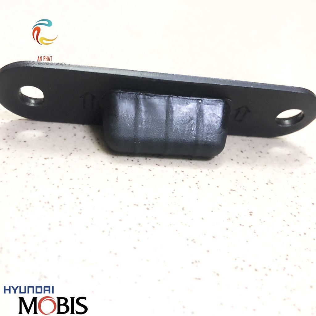 Đệm cao su giảm chấn cửa lùa xe STAREX  chính hãng HUYNDAI MOBIS