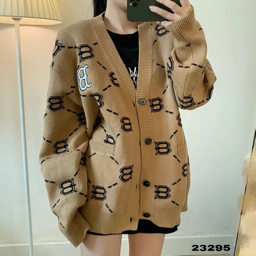 23295	KH23295-Khoác len chữ B 2 túi TH
