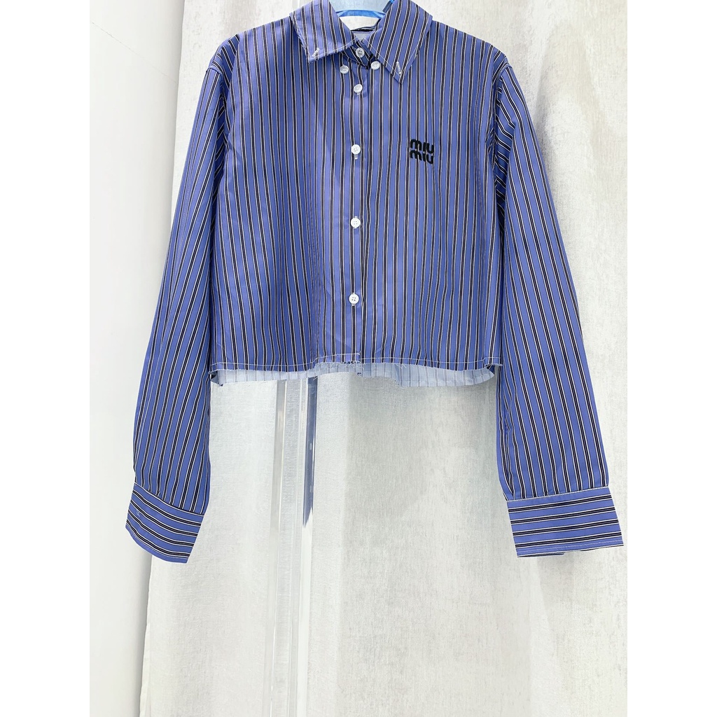 MiuMiu m22 early autumn new retro letter stripe hem burrs decoration simple all-match short shirt 2022