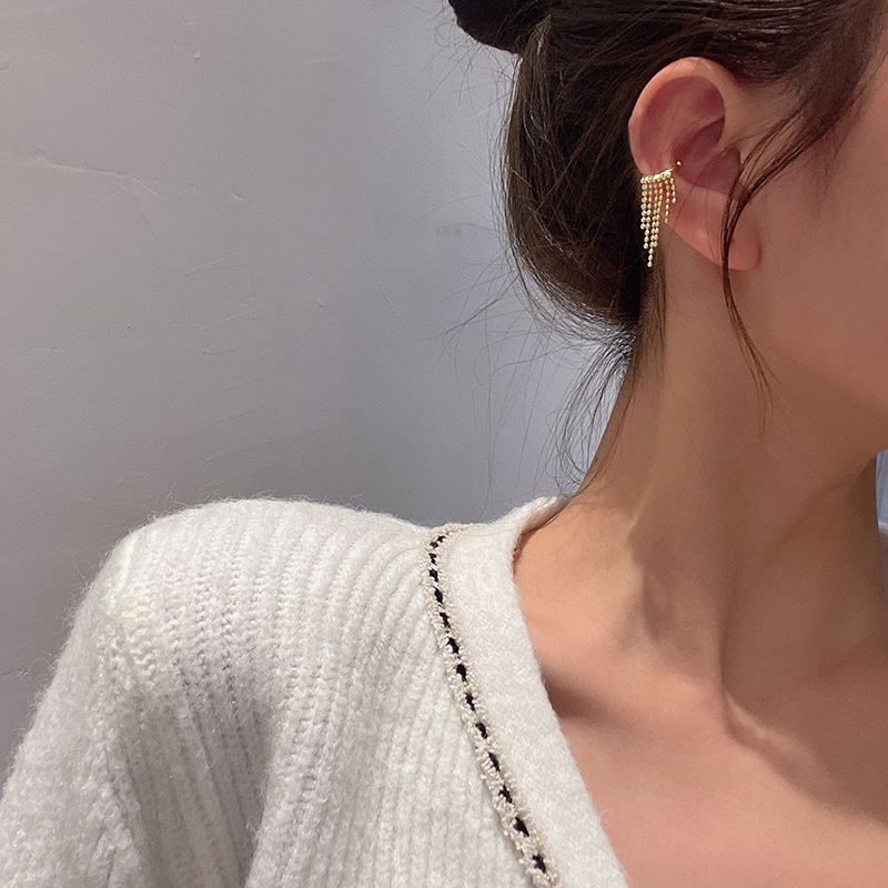 Khuyên Kẹp Vành Tai Thiết Kế Tua Rua Độc Đáo