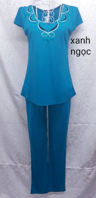 Đồ bộ trung niên mặc nhà trơn màu thêu hoa đính đá/ xẻ tà