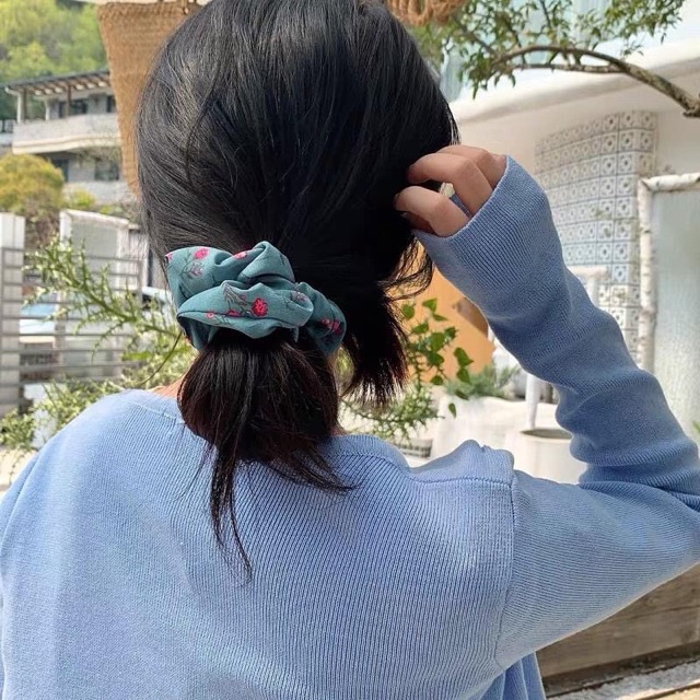 Cột tóc Scrunchies hoa tulip