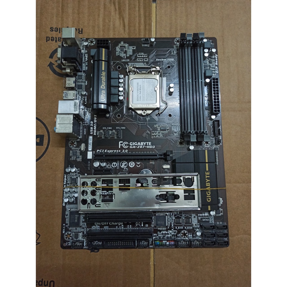 Main Gigabyte Z87-D3HP sáng bóng như mới