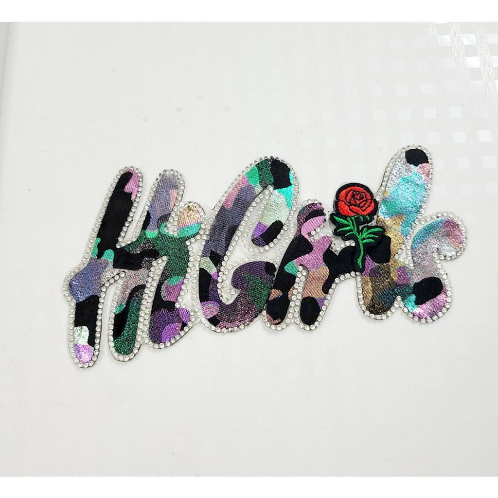 Hình đính đá ủi nhiệt trang trí lên áo