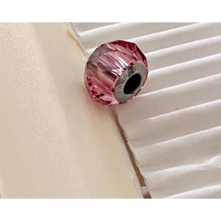 Charm pha lê Swarovski chính hãng siêu đẹp , có nhiều màu cực đẹp