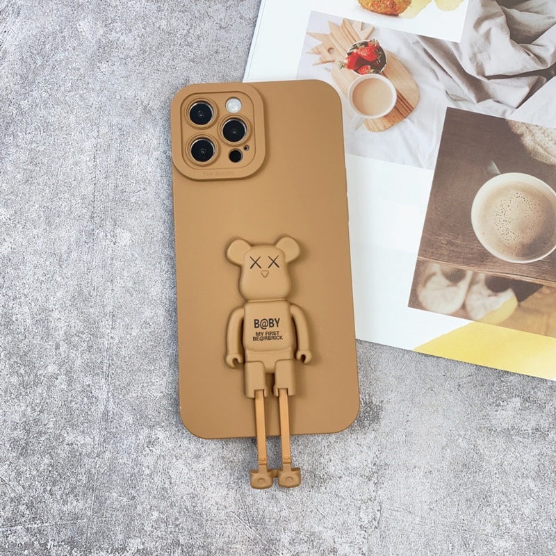 Ốp Iphone dẻo màu gấu Bearbrick kèm giá đỡ 6/6s/Plus/7/8/SE/Plus/X/Xs/Xr/Xs Max/11/Pro/Pro Max/12/Pro/Pro Max/13/Pro/Max