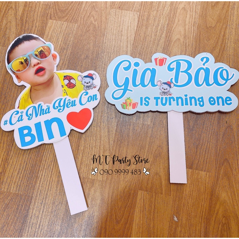 Chủ đề: Sinh nhật 2 - HASHTAG CẦM TAY CHỤP HÌNH