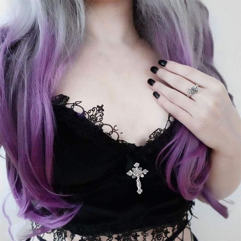 Áo Croptop phối ren hoa phong cách Gothic