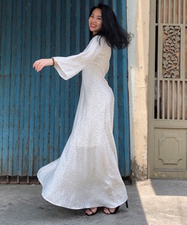 Váy midi trắng chấm bi nhỏ - form dài