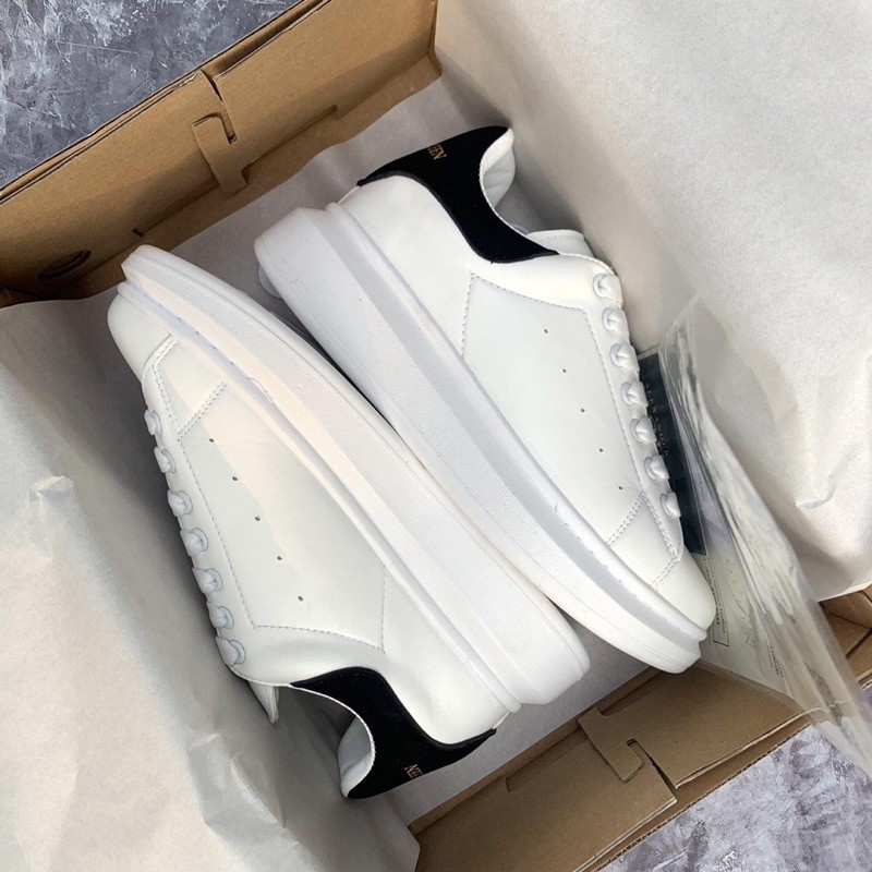 ✅[ Full Box + Bill ]Giày thể thao,Sneakers nam nữ mqen trắng gót đen,phản quang tăng chiều cao 4cm,êm chân(Tặng hộp)