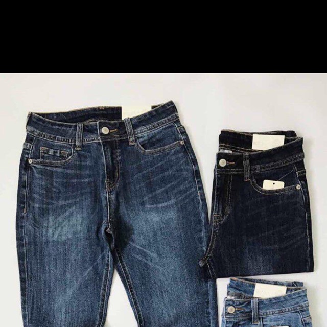 Quần jeans tua gấu
