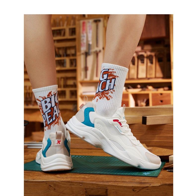 Giày Thể Thao Siêu Nhẹ Chống Mòn Thời Trang Cho Nam