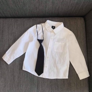 Set sơ mi trắng kèm carvat